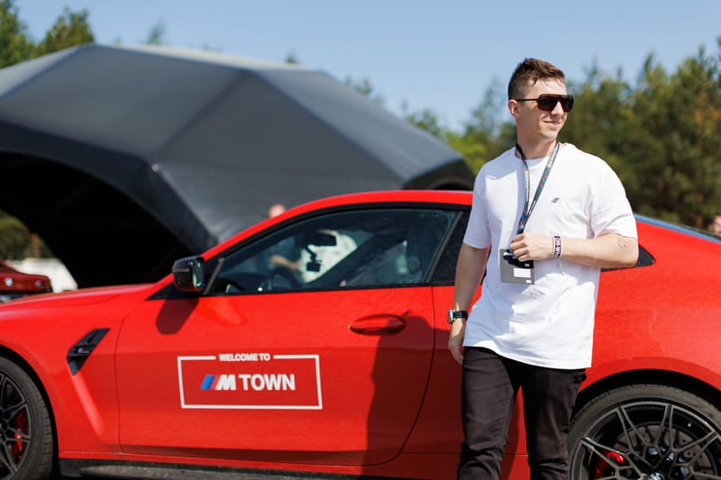 Шатры для автошоу